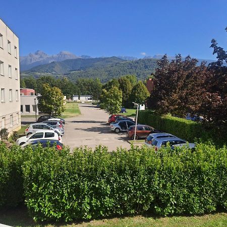 Studio Dans Residence Pour Location Courte Duree Et Etudiants Parking Gratuit Gières Exterior foto